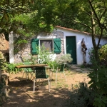 1-Terrasse und Gartenhaus