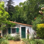 2-Terrasse und Gartenhaus